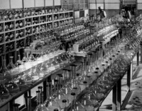 Blick in den Settelraum der Bildröhrenproduktion, Juni 1959.