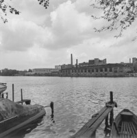 Blick von der Südseite der Spree auf das WF Gelände, September 1973, Foto © Kurt Schwarz.